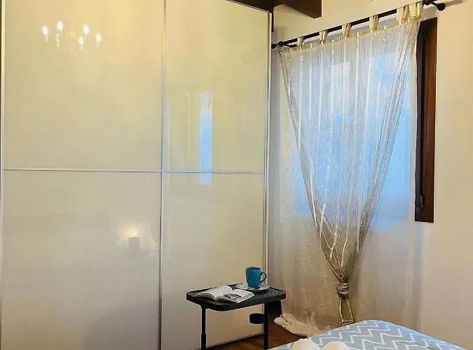 Tre Archi Your * Венеция